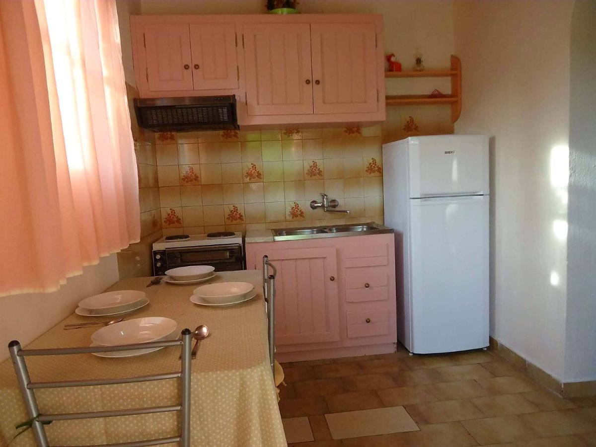 Errika Apartman Ípszosz Kültér fotó